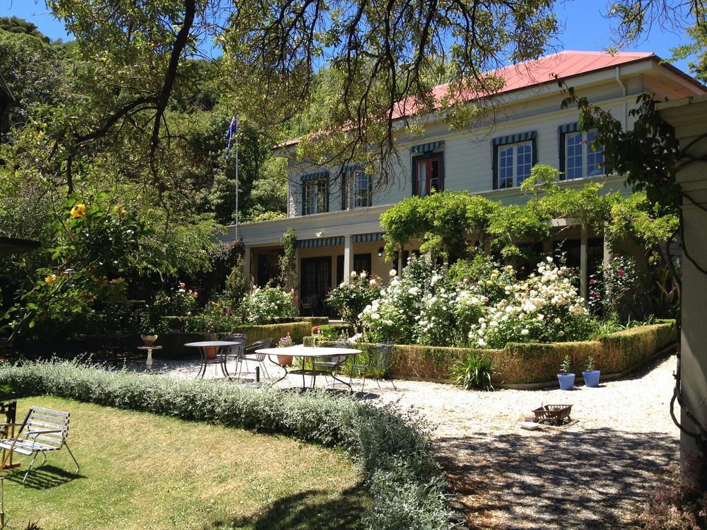Blythcliffe Bed & Breakfast Akaroa Bagian luar foto